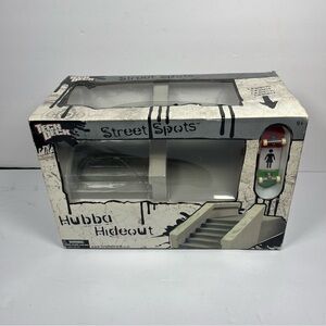 TECH DECK Street Spots Hubba Hideout Factory Sealed Brand New